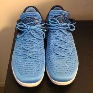 Air Jordan UNC, size 10.5